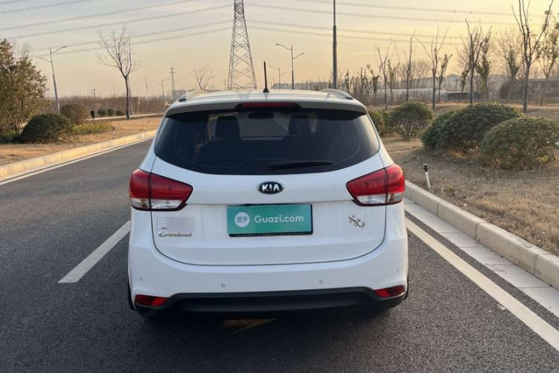Used Kia Carens 2013 2.0L 7-Seater Automatic Standard Version China V Standard Exterior 3
