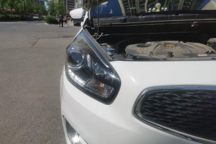 Used Kia Carens 2013 2.0L 7-Seater Automatic Comfort Edition China V Standard Exterior 6