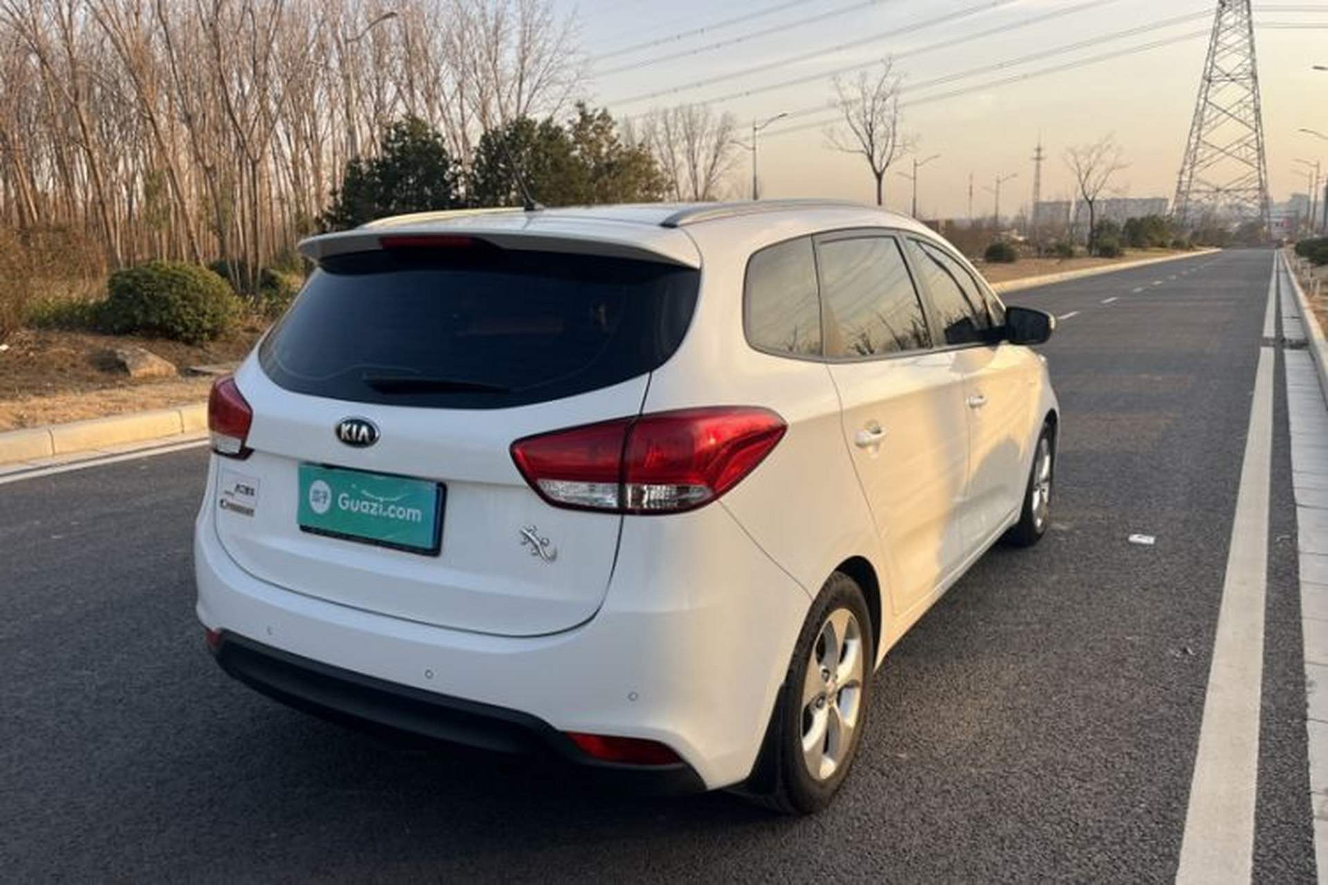 Used Kia Carens 2013 2.0L 7-Seater Automatic Standard Version China V Standard Exterior 7