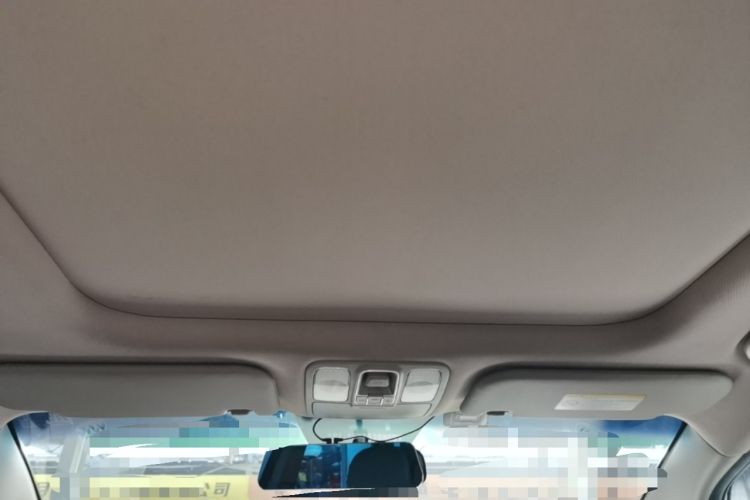 Used Kia Carens 2013 2.0L 7-Seater Automatic Standard Version China IV Standard Headliner