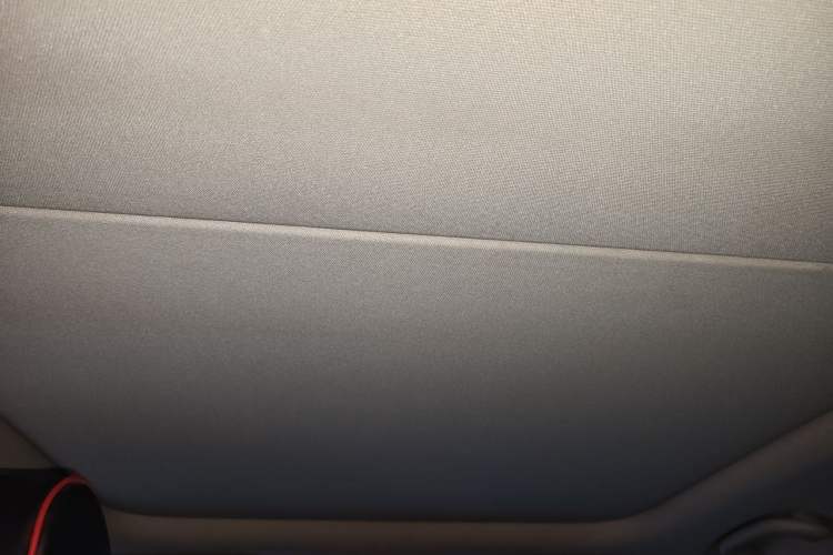 Used Kia Carens 2013 2.0L 5-Seater Automatic Standard Version China IV Standard Headliner