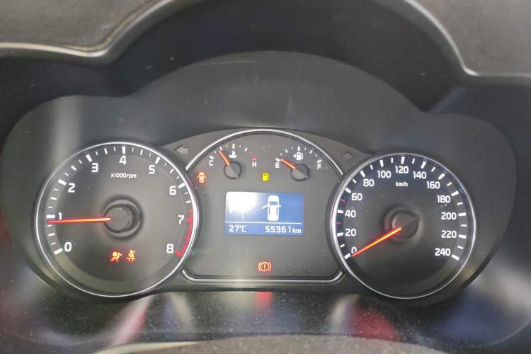 Used Kia Carens 2013 2.0L 7-Seater Automatic Standard Version China IV Standard Instrument Cluster