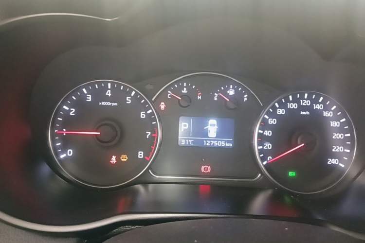 Used Kia Carens 2013 2.0L 5-Seater Automatic Standard Version China IV Standard Instrument Cluster
