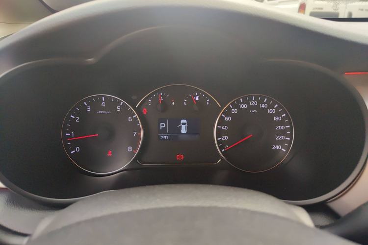 Used Kia Carens 2013 2.0L 7-Seater Automatic Standard Version China V Standard Instrument Cluster