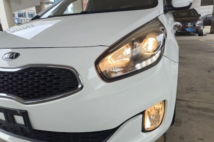 Used Kia Carens 2013 2.0L 7-Seater Automatic Standard Version China IV Standard Left Front Headlight