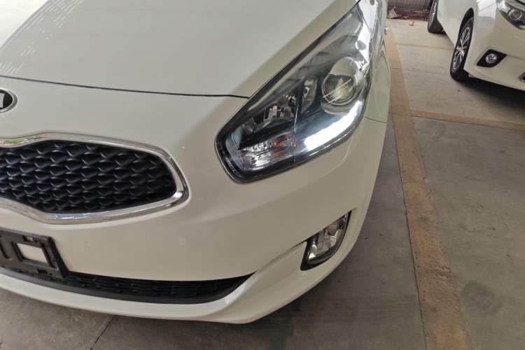 Used Kia Carens 2013 2.0L 7-Seater Automatic Standard Version China IV Standard Left Front Headlight