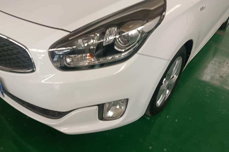 Used Kia Carens 2013 2.0L 5-Seater Automatic Standard Version China IV Standard Left Front Headlight