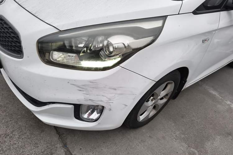 Used Kia Carens 2013 2.0L 7-Seater Automatic Standard Version China IV Standard Left Front Headlight