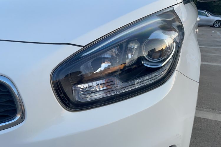 Used Kia Carens 2013 2.0L 7-Seater Automatic Standard Version China V Standard Left Front Headlight