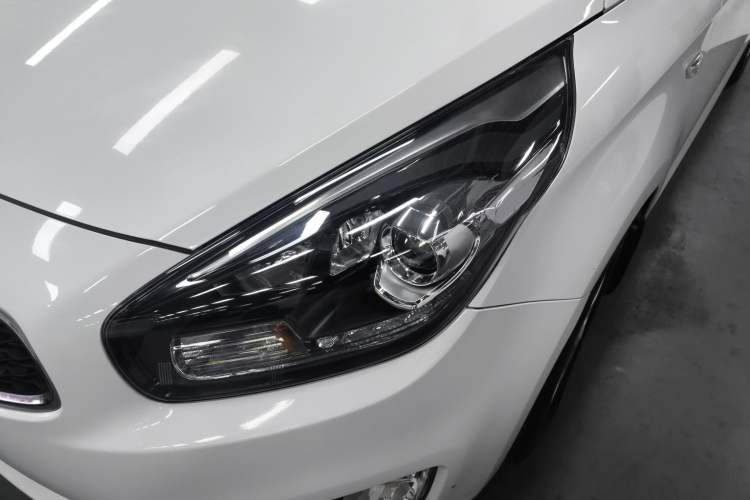 Used Kia Carens 2013 2.0L 7-Seater Automatic Comfort Edition China V Standard Left Front Headlight