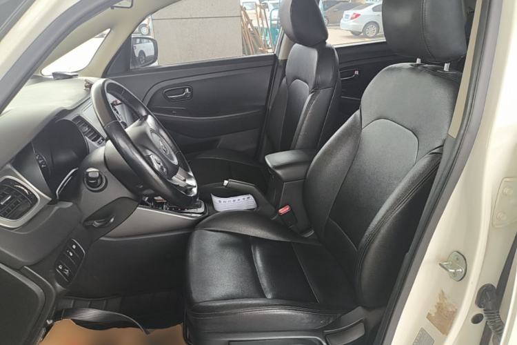 Used Kia Carens 2013 2.0L 7-Seater Automatic Standard Version China IV Standard Left Front Seat