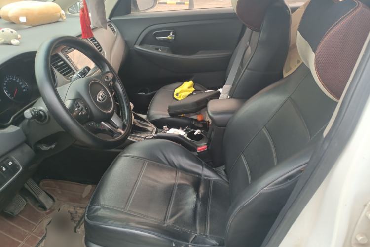 Used Kia Carens 2013 2.0L 5-Seater Automatic Standard Version China IV Standard Left Front Seat