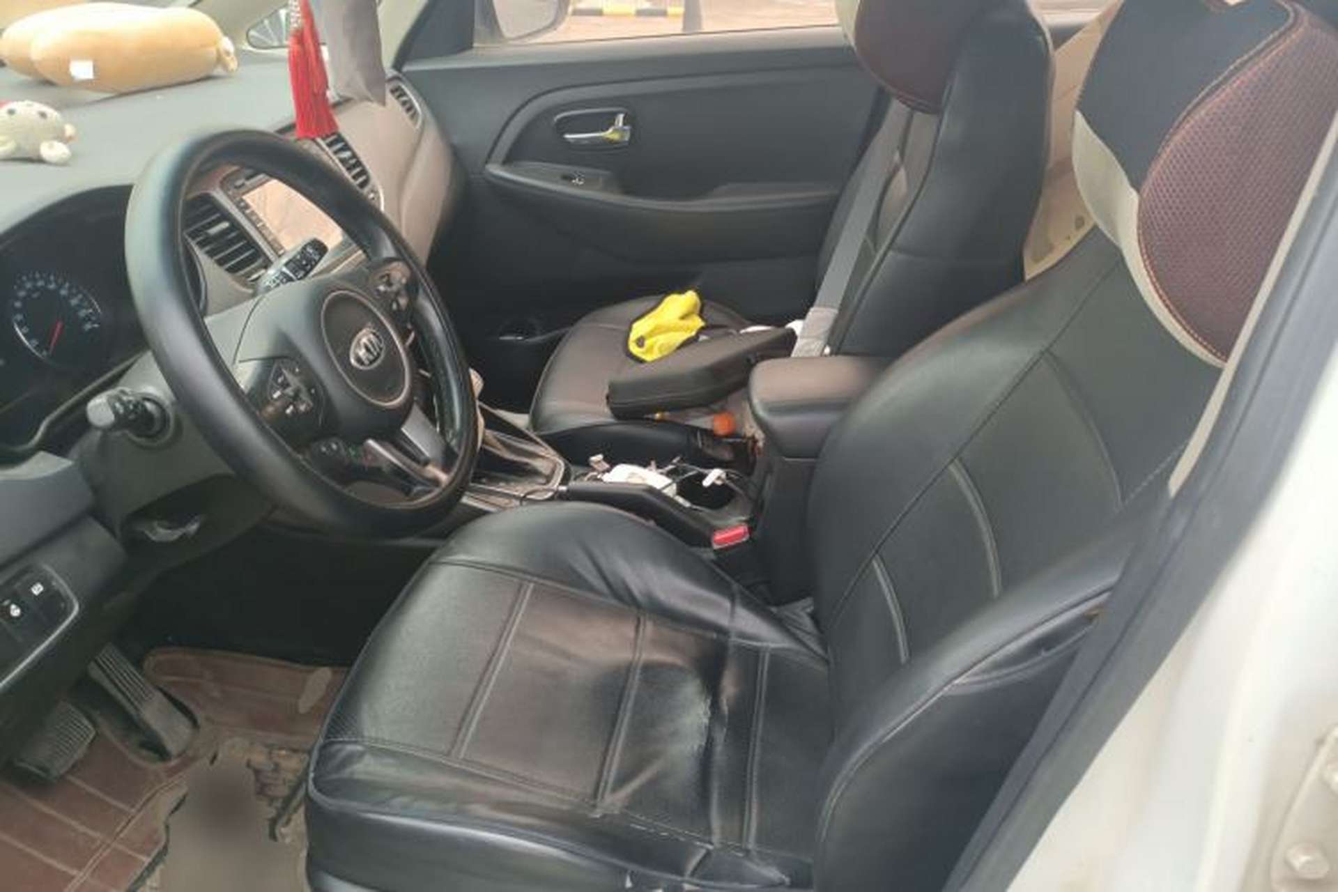 Used Kia Carens 2013 2.0L 5-Seater Automatic Standard Version China IV Standard Left Front Seat
