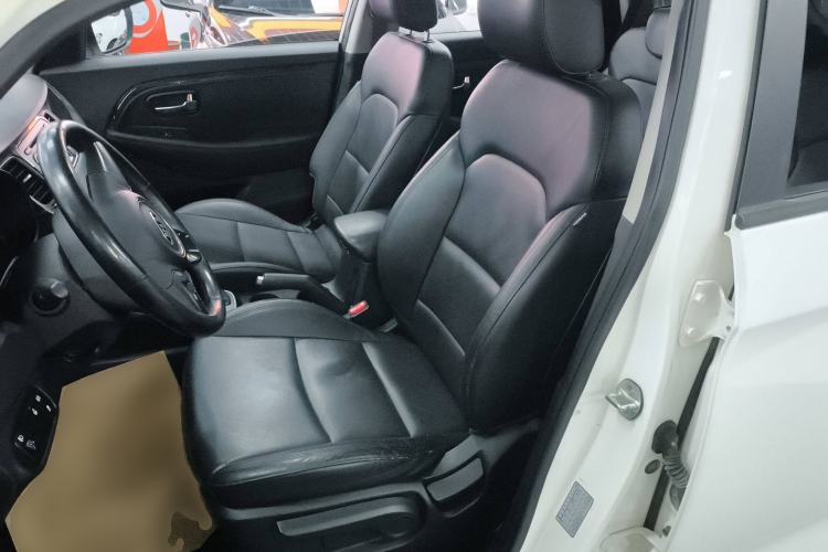 Used Kia Carens 2013 2.0L 7-Seater Automatic Comfort Edition China V Standard Left Front Seat