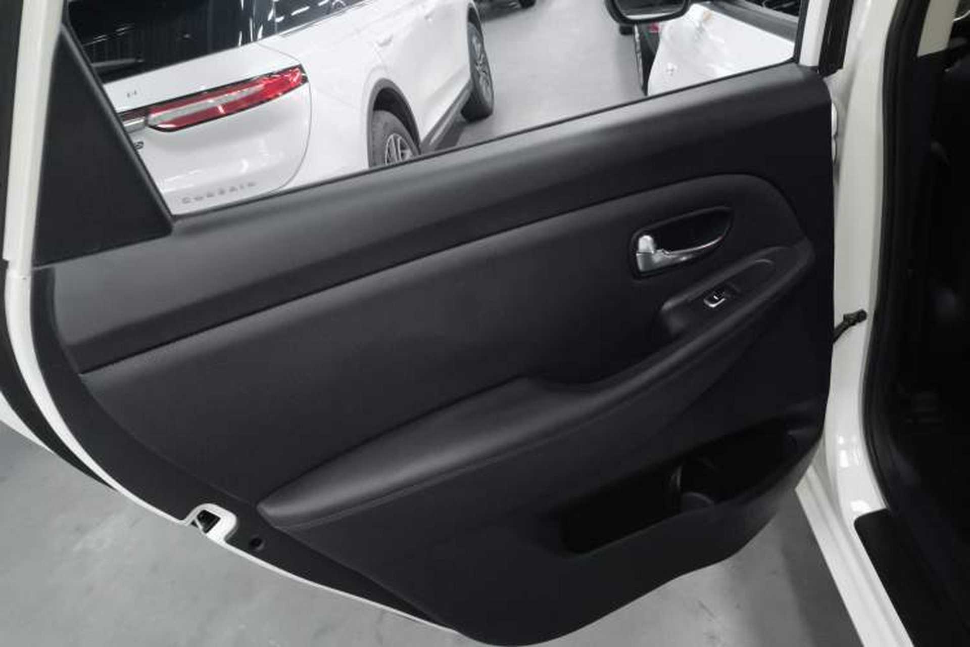 Used Kia Carens 2013 2.0L 7-Seater Automatic Comfort Edition China V Standard Left Rear Door Interior