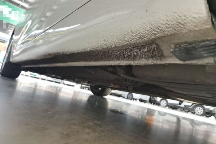 Used Kia Carens 2013 2.0L 7-Seater Automatic Standard Version China IV Standard Left Side Sill