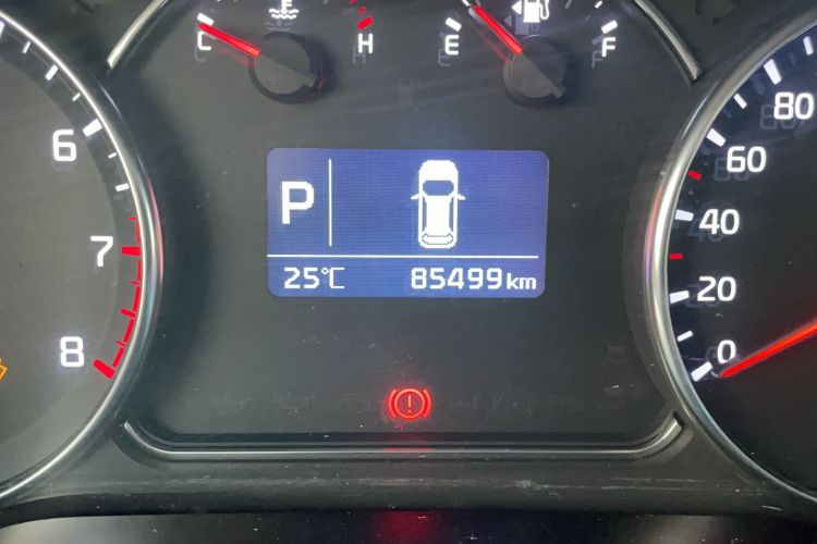 Used Kia Carens 2013 2.0L 7-Seater Automatic Standard Version China V Standard Odometer Close Up