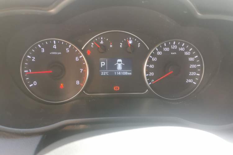 Used Kia Carens 2013 2.0L 7-Seater Automatic Comfort Edition China V Standard Odometer Close Up