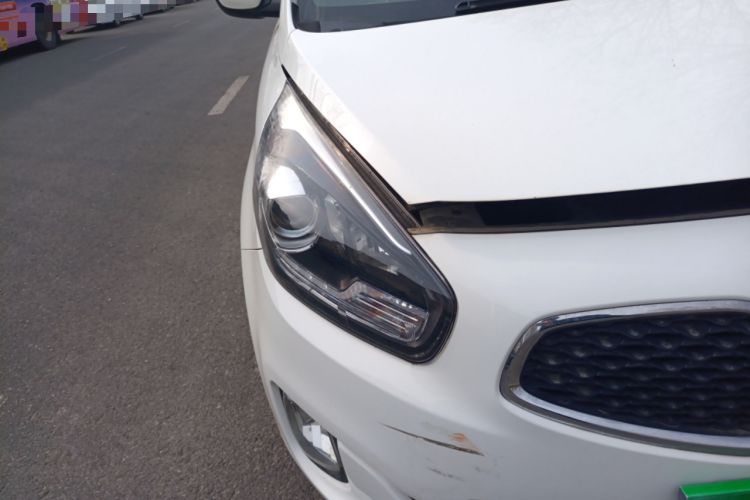 Used Kia Carens 2013 2.0L 5-Seater Automatic Standard Version China IV Standard Right Front Headlight