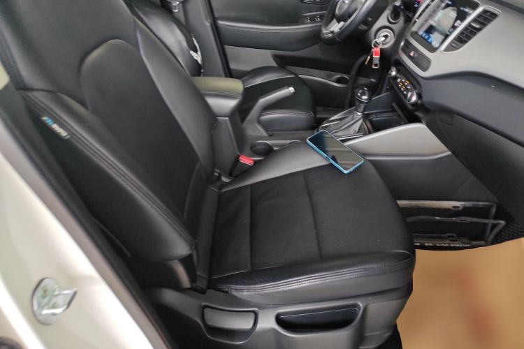 Used Kia Carens 2013 2.0L 7-Seater Automatic Standard Version China IV Standard Right Front Seat