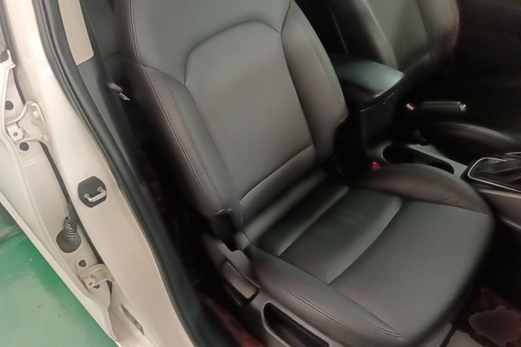 Used Kia Carens 2013 2.0L 5-Seater Automatic Standard Version China IV Standard Right Front Seat