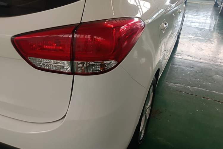 Used Kia Carens 2013 2.0L 5-Seater Automatic Standard Version China IV Standard Right Rear Taillight