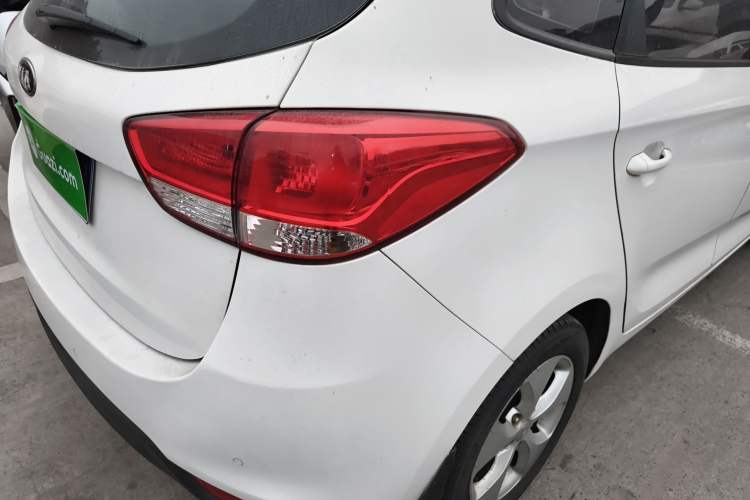 Used Kia Carens 2013 2.0L 7-Seater Automatic Standard Version China IV Standard Right Rear Taillight
