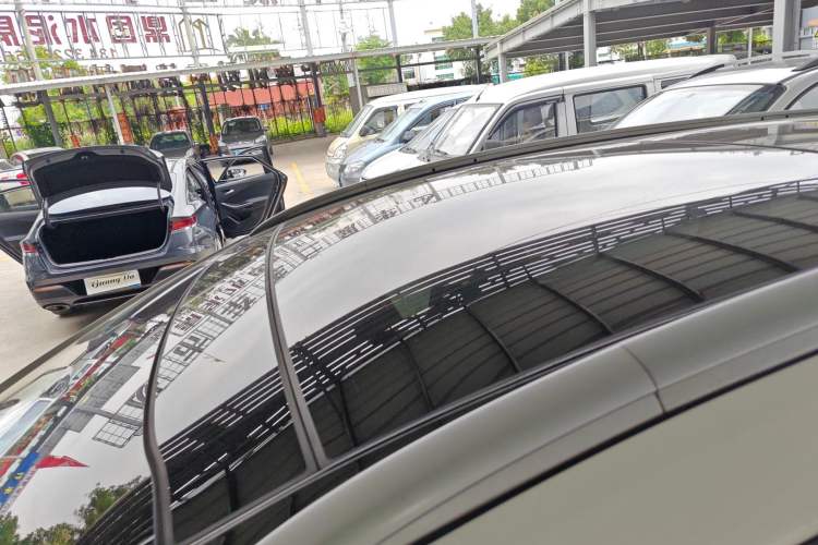 Used Kia Carens 2013 2.0L 7-Seater Automatic Standard Version China IV Standard Roof