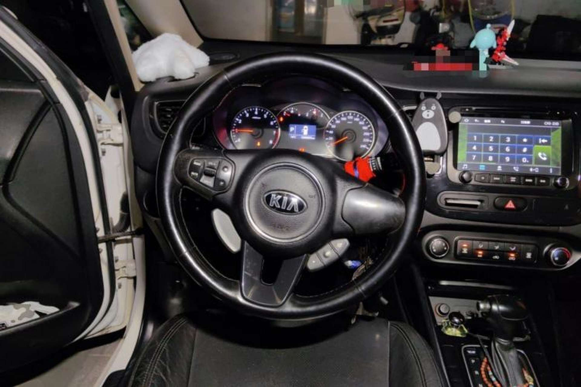 Used Kia Carens 2013 2.0L 5-Seater Automatic Comfort Version China IV Standard Steering Wheel
