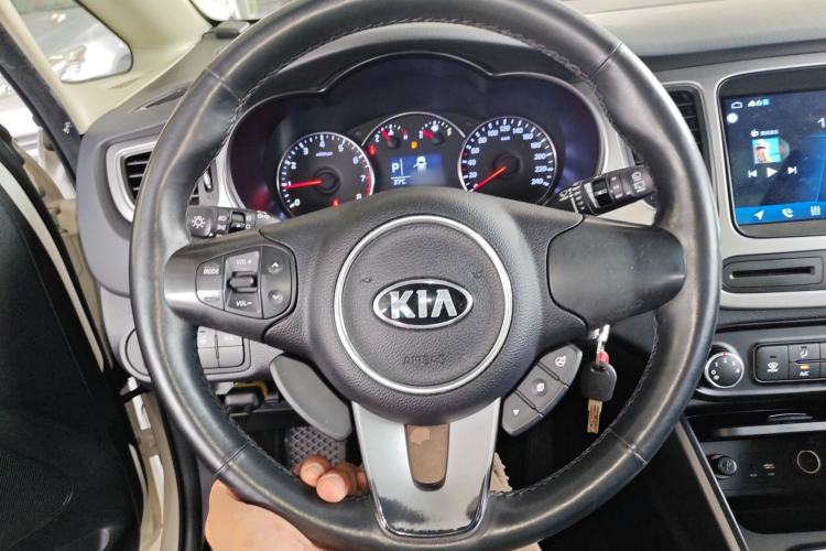 Used Kia Carens 2013 2.0L 7-Seater Automatic Standard Version China IV Standard Steering Wheel