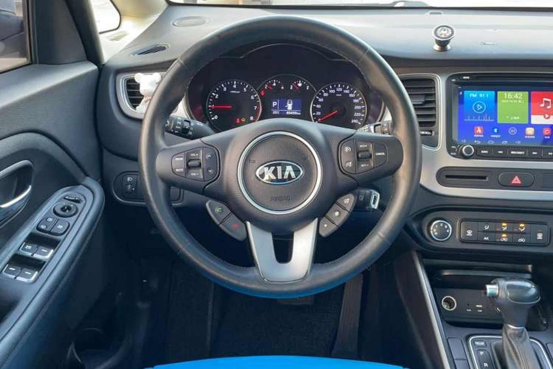 Used Kia Carens 2013 2.0L 7-Seater Automatic Standard Version China V Standard Steering Wheel