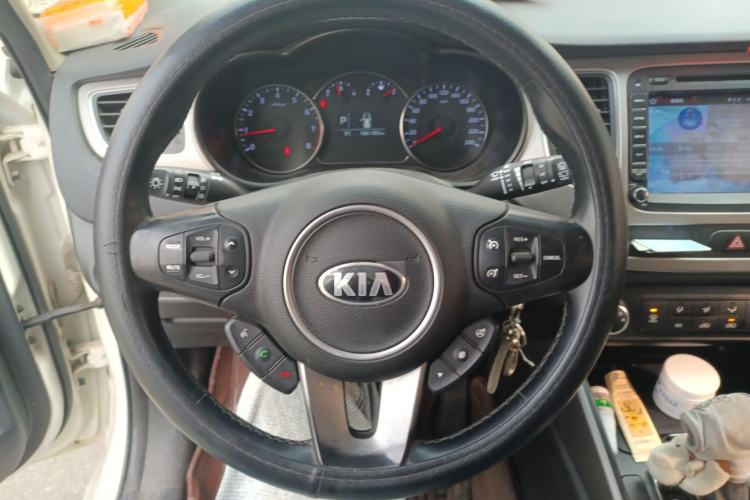 Used Kia Carens 2013 2.0L 5-Seater Automatic Standard Version China IV Standard Steering Wheel