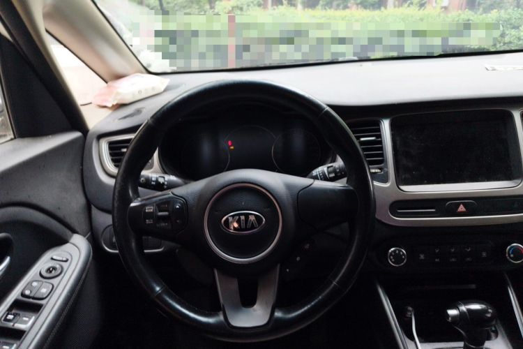 Used Kia Carens 2013 2.0L 7-Seater Automatic Standard Version China V Standard Steering Wheel