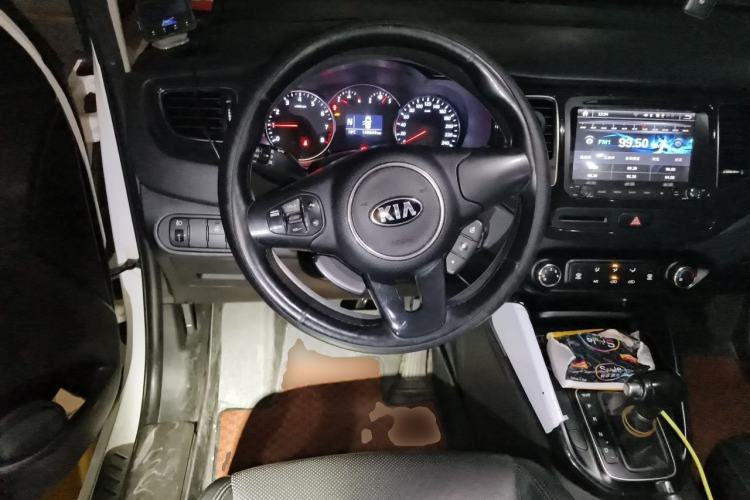 Used Kia Carens 2013 2.0L 7-Seater Automatic Comfort Edition China IV Standard Steering Wheel