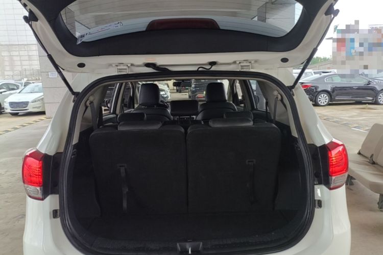 Used Kia Carens 2013 2.0L 7-Seater Automatic Standard Version China IV Standard Trunk