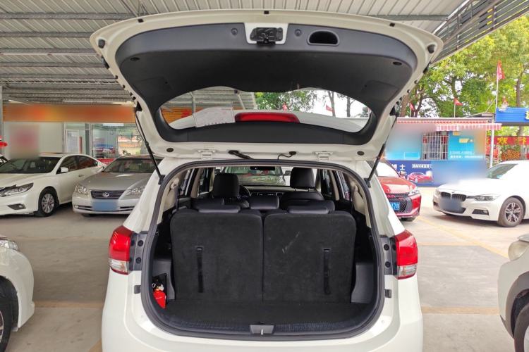 Used Kia Carens 2013 2.0L 7-Seater Automatic Standard Version China IV Standard Trunk