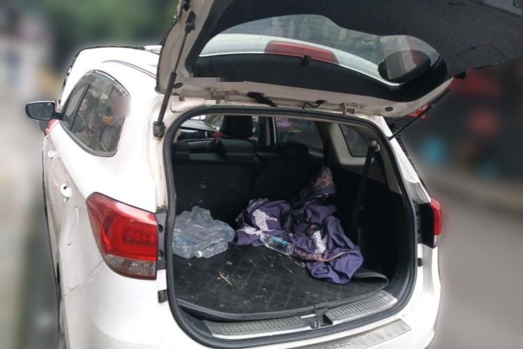 Used Kia Carens 2013 2.0L 7-Seater Automatic Comfort Edition China IV Standard Trunk