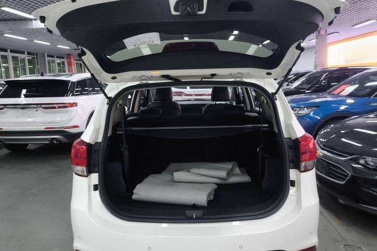 Used Kia Carens 2013 2.0L 7-Seater Automatic Comfort Edition China V Standard Trunk