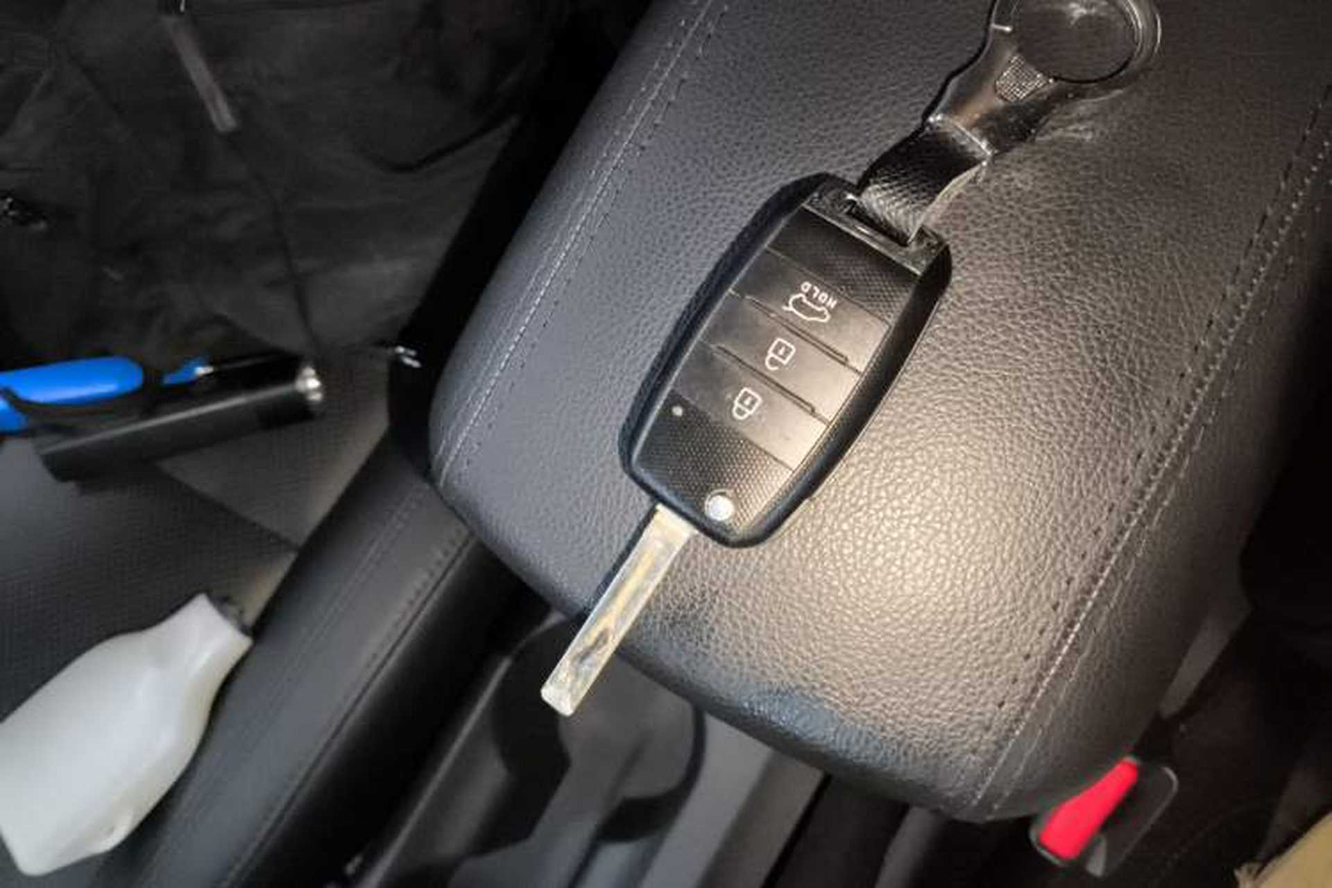 Used Kia Carens 2013 2.0L 7-Seater Automatic Comfort Edition China V Standard Vehicle Key