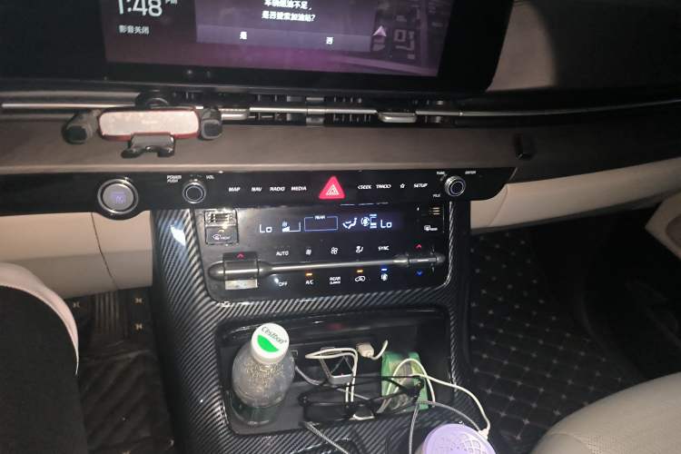 Used Kia Carnival 2021 2.0T Flagship Edition Audio And AC Panel