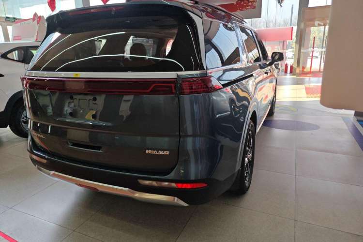 Used Kia Carnival 2021 2.0T Luxury Edition Exterior 3