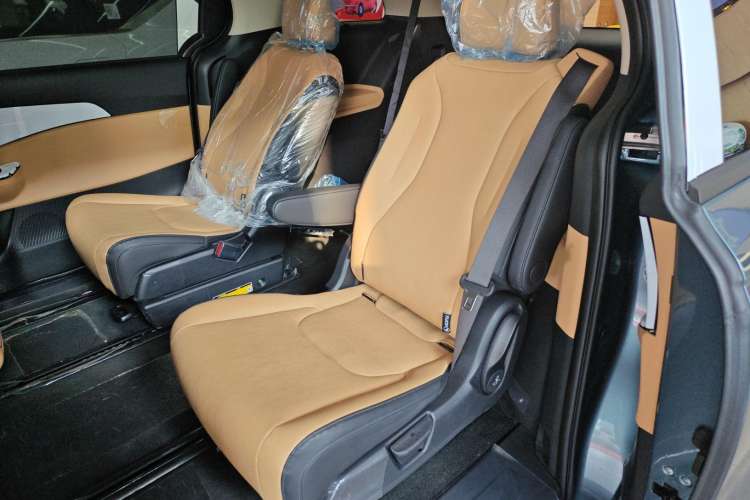 Used Kia Carnival 2021 2.0T Luxury Edition Interior 1