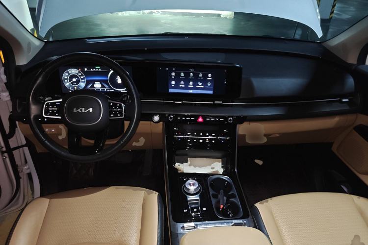 Used Kia Carnival 2021 2.0T Flagship Edition Center Console