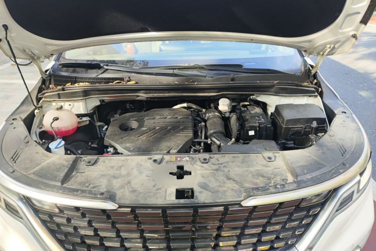 Used Kia Carnival 2021 2.0T Flagship Edition Engine Bay
