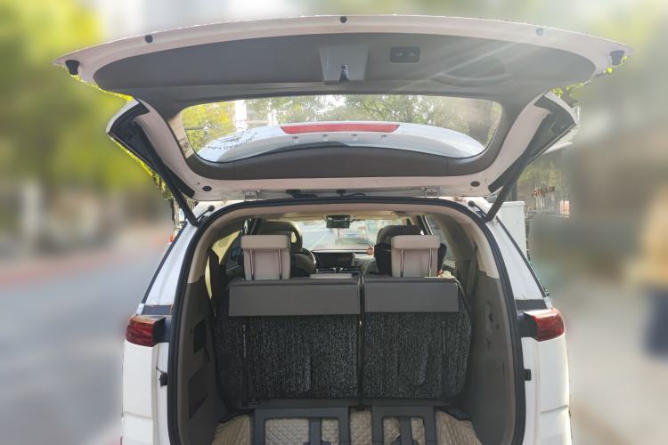 Used Kia Carnival 2021 2.0T Flagship Edition Trunk