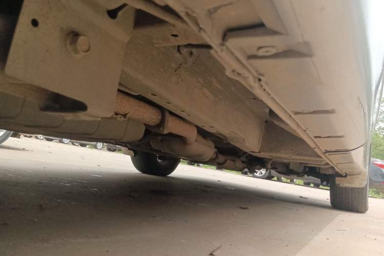 Used Kia Carnival 2006 2.7L GLS-2 Chassis Rear Right