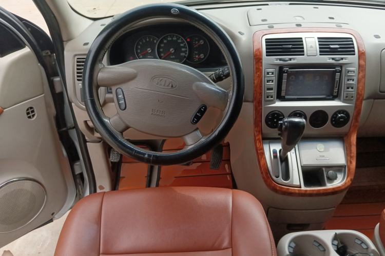 Used Kia Carnival 2006 2.7L GLS-2 Steering Wheel
