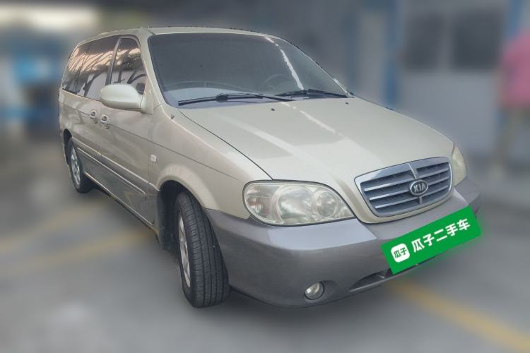 Used Kia Carnival 2006 2.7L GLS-1 Front Right 45 Deg