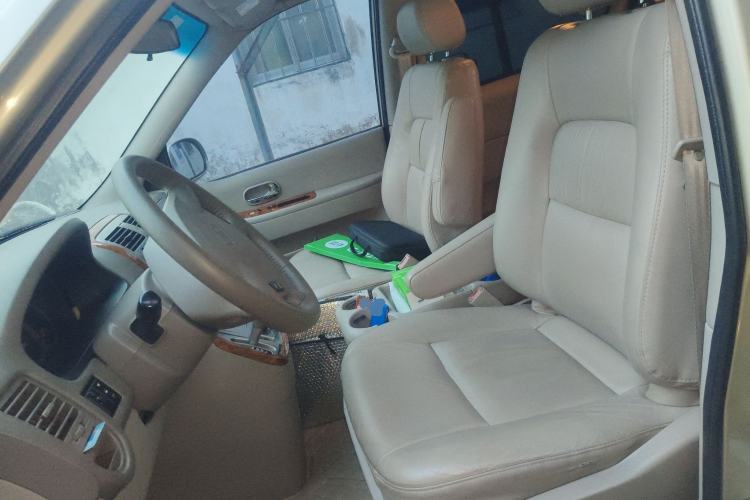 Used Kia Carnival 2006 2.7L GLS-1 Left Front Seat