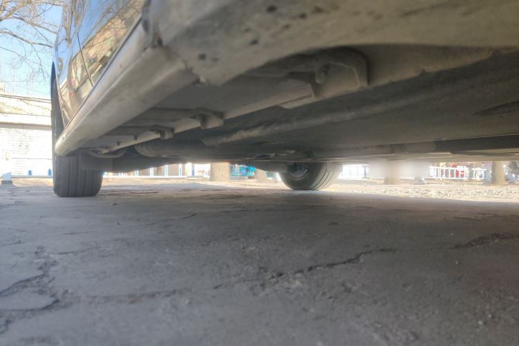 Used Kia Carnival 2015 2.2T Luxury Edition China IV Chassis Front Right